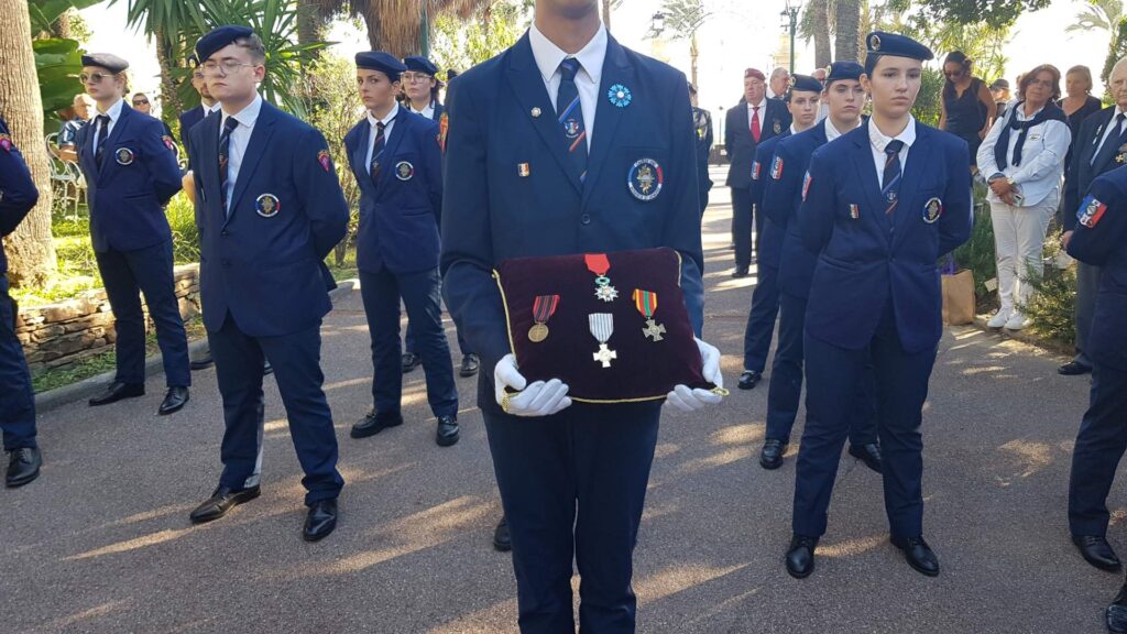 Remise à titre posthume de la Médaille de la Croix du Combattant à Marie-Reine Langlois le 27 octobre 2023 à Nice