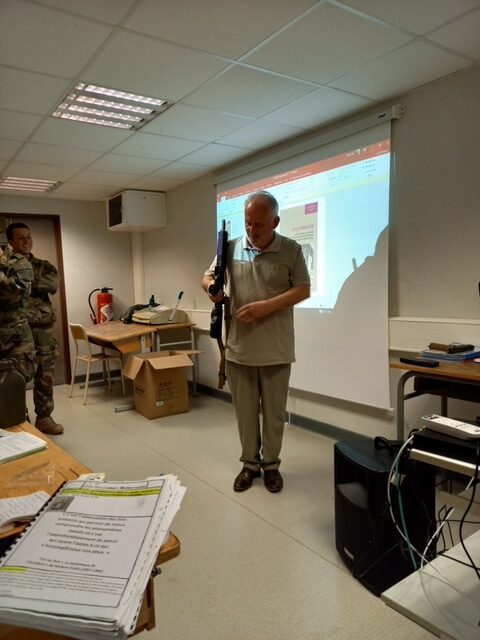 Yves-Michel Langlois au Camp Militaire de Canjuers dans le Var pendant une conférence